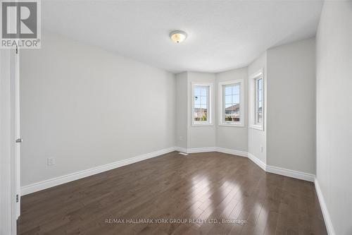 132 Banting Crescent, Essa, ON - Indoor Photo Showing Other Room