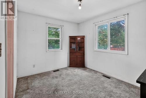 9 Geneva Street, Ottawa, ON - Indoor