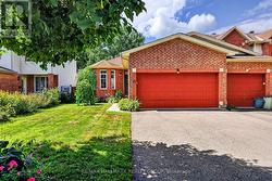 95 COLLEGE CIRCLE  Ottawa, ON K1K 4R9