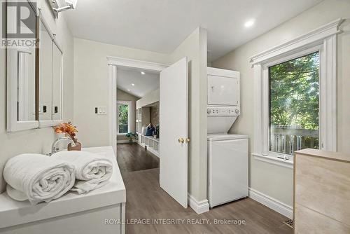 357 Bayview Drive, Ottawa, ON - Indoor Photo Showing Laundry Room