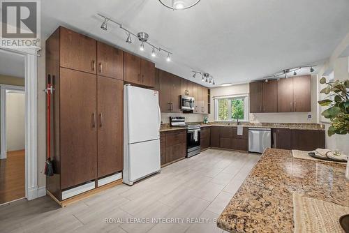 357 Bayview Drive, Ottawa, ON - Indoor Photo Showing Kitchen