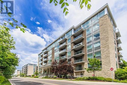 601 - 479 CHARLTON AVENUE E  Hamilton (Stinson), ON L8N 0B4