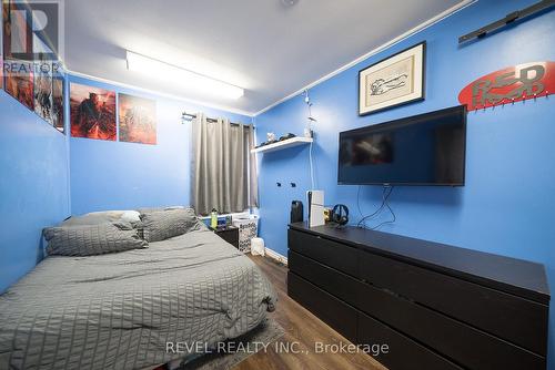 77 Eighth Avenue, Brantford, ON - Indoor Photo Showing Bedroom