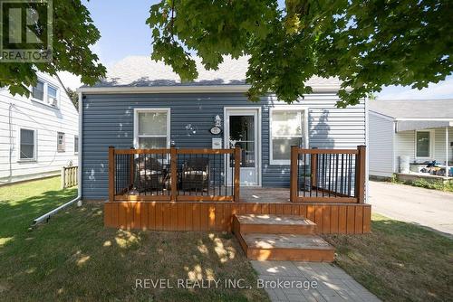 77 Eighth Avenue, Brantford, ON - Outdoor With Deck Patio Veranda