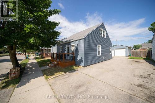 77 Eighth Avenue, Brantford, ON - Outdoor