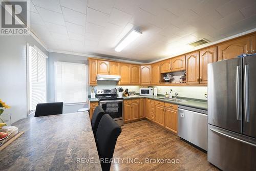 77 Eighth Avenue, Brantford, ON - Indoor Photo Showing Kitchen With Stainless Steel Kitchen With Double Sink