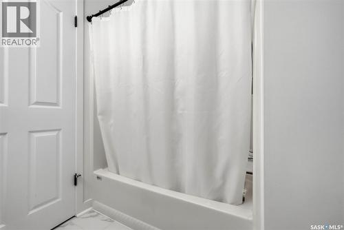 7310 Cribbs Bay, Regina, SK - Indoor Photo Showing Other Room
