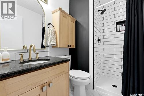 7310 Cribbs Bay, Regina, SK - Indoor Photo Showing Bathroom