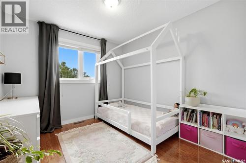 7310 Cribbs Bay, Regina, SK - Indoor Photo Showing Bedroom