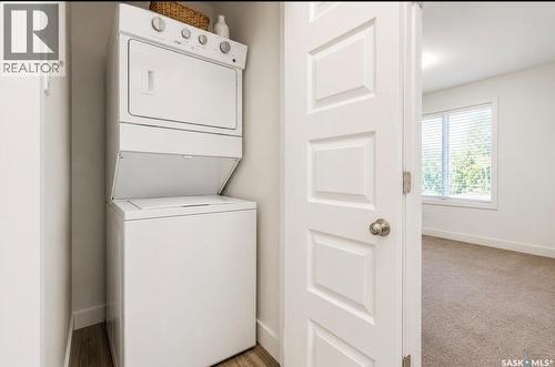 2464 Francis Street, Regina, SK - Indoor Photo Showing Laundry Room