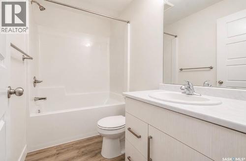 2464 Francis Street, Regina, SK - Indoor Photo Showing Bathroom