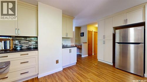 130 Cameron Crescent, Regina, SK - Indoor Photo Showing Kitchen