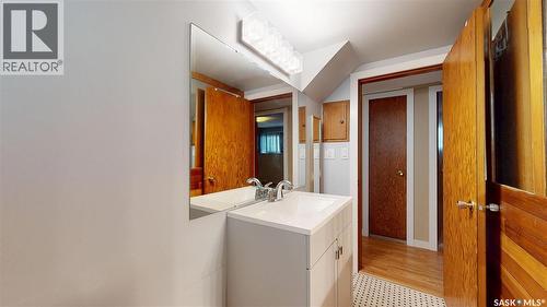 130 Cameron Crescent, Regina, SK - Indoor Photo Showing Laundry Room