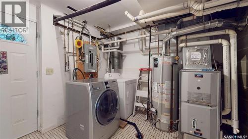 130 Cameron Crescent, Regina, SK - Indoor Photo Showing Laundry Room