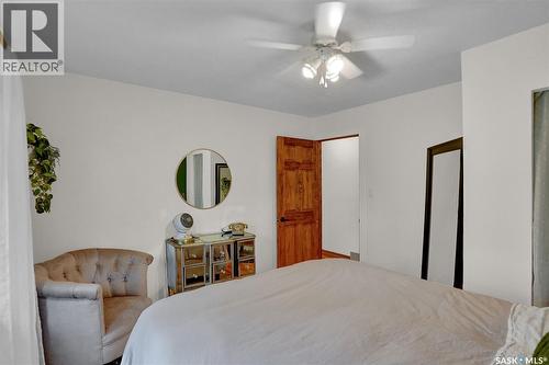 2807 Fleury Street, Regina, SK - Indoor Photo Showing Bedroom