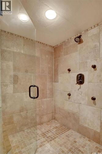 2807 Fleury Street, Regina, SK - Indoor Photo Showing Bathroom