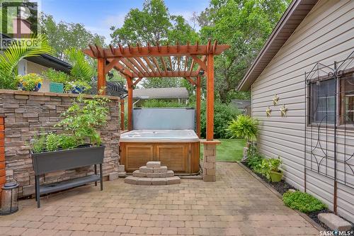 2807 Fleury Street, Regina, SK - Outdoor With Exterior