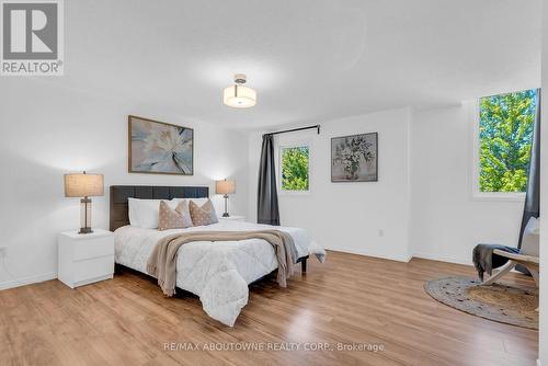 15 - 151 Clairfields Drive E, Guelph, ON - Indoor Photo Showing Bedroom