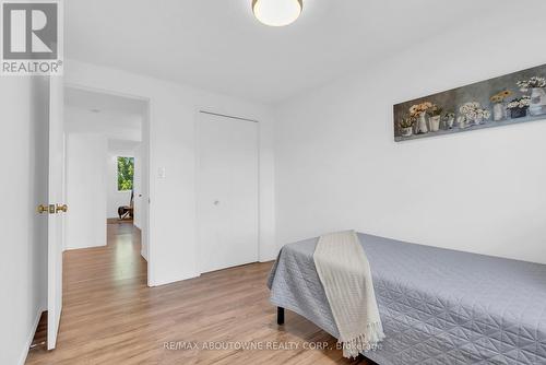 15 - 151 Clairfields Drive E, Guelph, ON - Indoor Photo Showing Bedroom