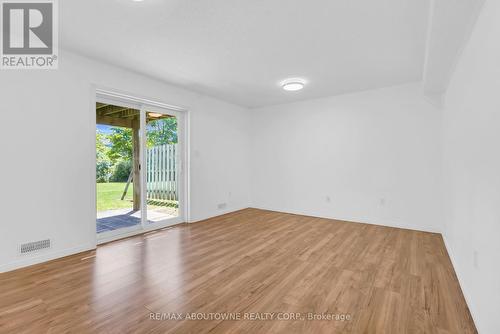 15 - 151 Clairfields Drive E, Guelph, ON - Indoor Photo Showing Other Room