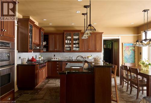 77 Claremont Drive, Hamilton, ON - Indoor Photo Showing Kitchen