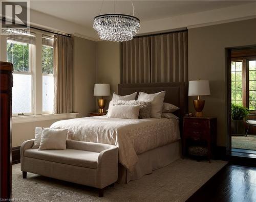 77 Claremont Drive, Hamilton, ON - Indoor Photo Showing Bedroom