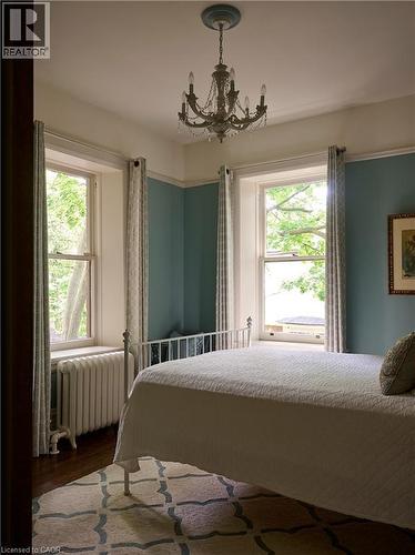 77 Claremont Drive, Hamilton, ON - Indoor Photo Showing Bedroom