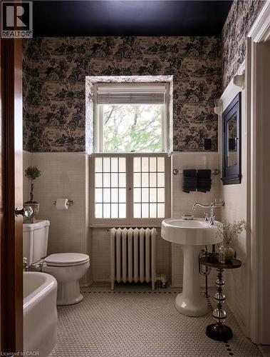 77 Claremont Drive, Hamilton, ON - Indoor Photo Showing Bathroom