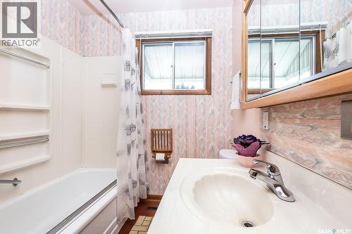 1706 Ruth Street E, Saskatoon, SK - Indoor Photo Showing Bathroom