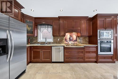 126 Redondo Drive E, Vaughan, ON - Indoor Photo Showing Kitchen With Double Sink
