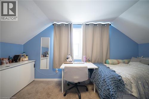 77 Eighth Avenue, Brantford, ON - Indoor Photo Showing Bedroom