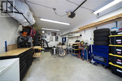 77 Eighth Avenue, Brantford, ON - Indoor Photo Showing Garage