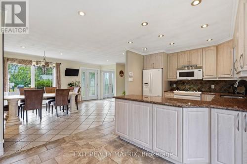 554 Front Road, Champlain, ON - Indoor Photo Showing Kitchen