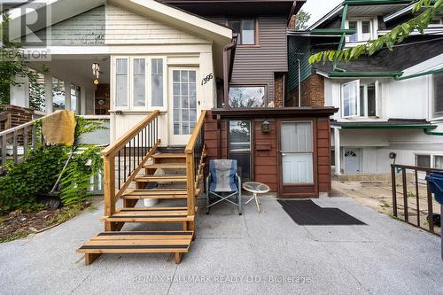 UPPER - 1366 DAVENPORT ROAD , Toronto, Ontario M6H 2G9 2