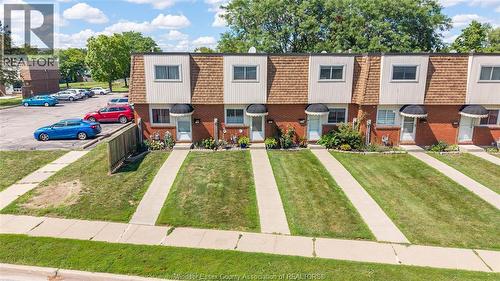 5492 Lassaline Ave #4, Windsor, ON - Outdoor
