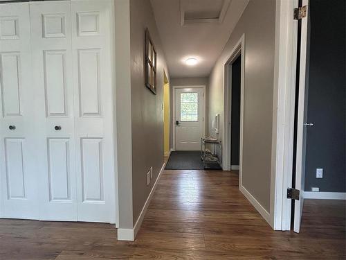 112 Berg Crescent, Russell, MB - Indoor Photo Showing Other Room