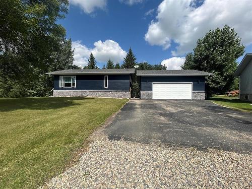 112 Berg Crescent, Russell, MB - Outdoor