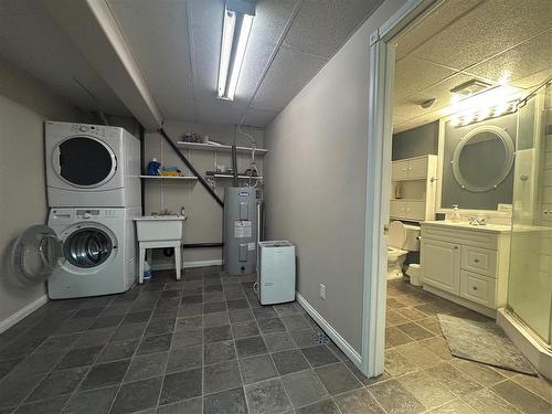 112 Berg Crescent, Russell, MB - Indoor Photo Showing Laundry Room