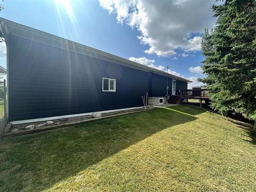 112 Berg Crescent, Russell, MB - Outdoor