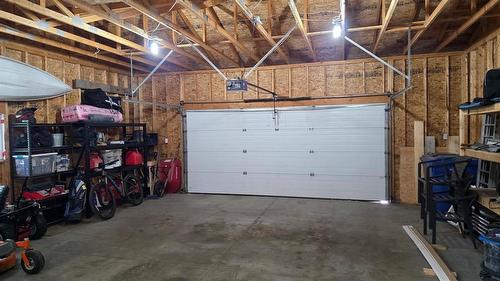 112 Berg Crescent, Russell, MB - Indoor Photo Showing Garage