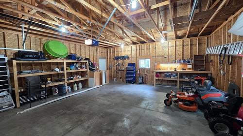 112 Berg Crescent, Russell, MB - Indoor