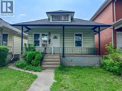 1037 HOWARD AVENUE  Windsor, ON N9A 1S6