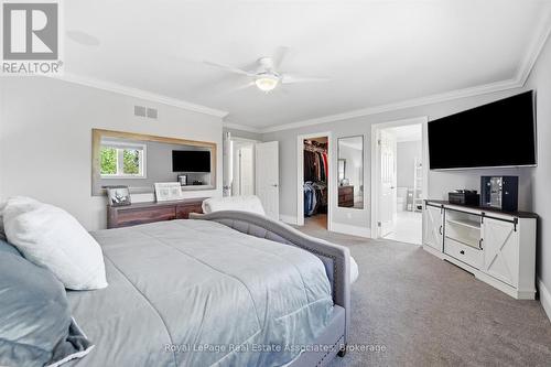 2312 Ridgeview Court, Burlington, ON - Indoor Photo Showing Bedroom