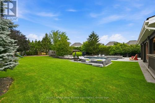2312 Ridgeview Court, Burlington, ON - Outdoor With Backyard