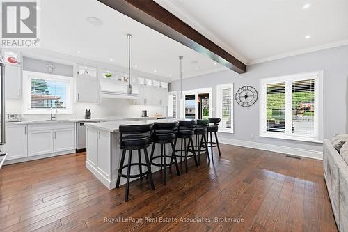 2312 Ridgeview Court, Burlington, ON - Indoor Photo Showing Kitchen With Upgraded Kitchen