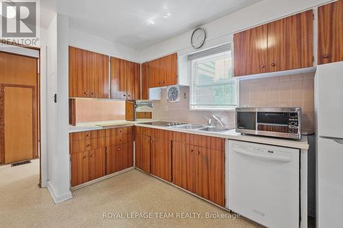 2056 Dovercourt Avenue, Ottawa, ON - Indoor Photo Showing Kitchen With Double Sink