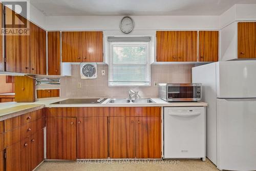 2056 Dovercourt Avenue, Ottawa, ON - Indoor Photo Showing Kitchen With Double Sink