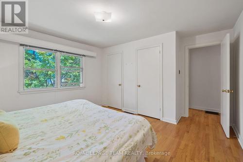 2056 Dovercourt Avenue, Ottawa, ON - Indoor Photo Showing Bedroom