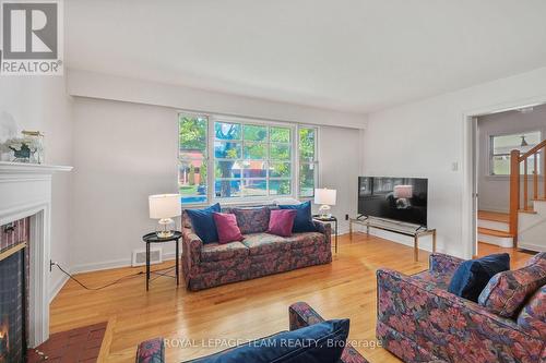 2056 Dovercourt Avenue, Ottawa, ON - Indoor Photo Showing Living Room With Fireplace
