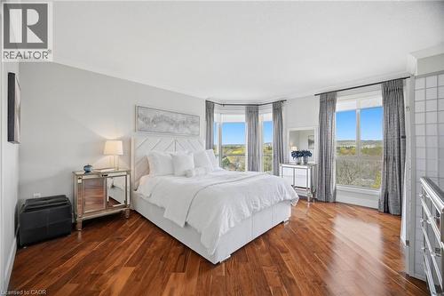 1201 North Shore Boulevard E Unit# 1001, Burlington, ON - Indoor Photo Showing Bedroom